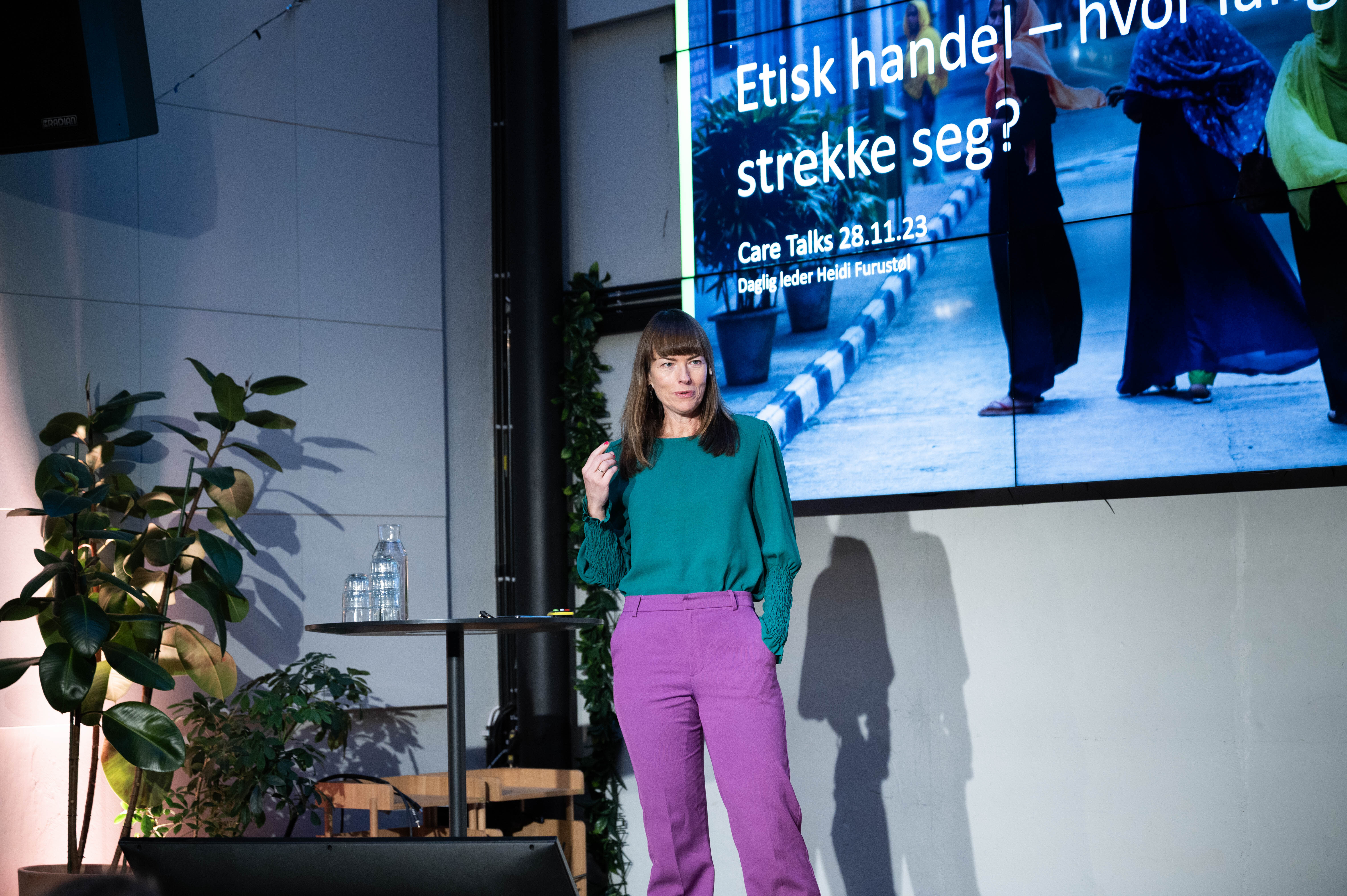 CARE Talks. Heidi Furustøl på scenen
